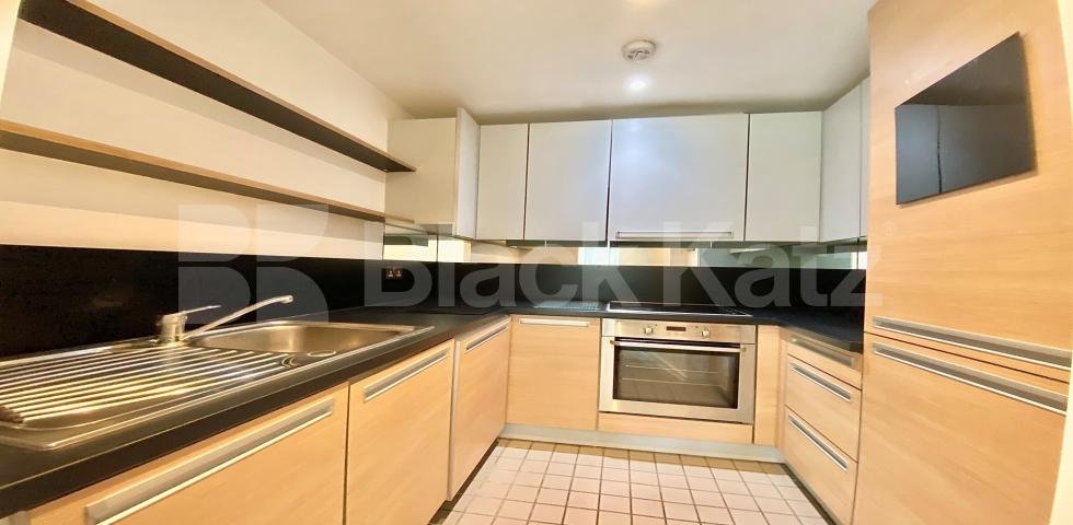 			VIRTUAL TOUR AVAILABLE!, 1 Bedroom, 1 bath, 1 reception Apartment			 Thames Path (NE Extension), Canary Wharf / Isle Of Dogs